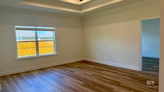 Building Photo - 384 Parkerman Ave