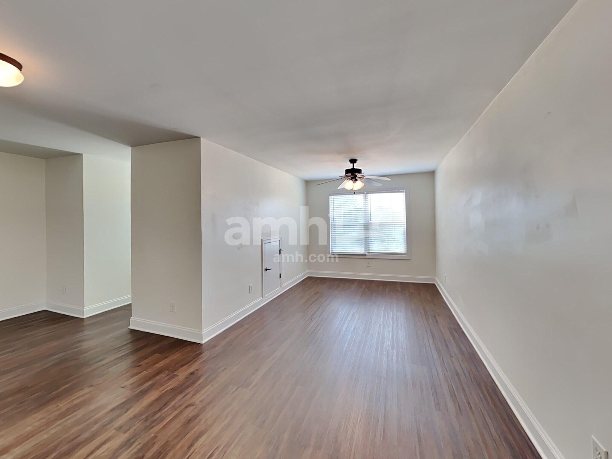 Building Photo - 263 Royal Cres Terrace