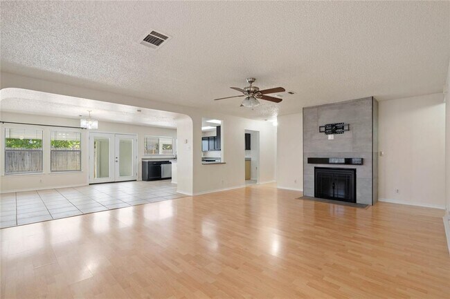 Building Photo - 809 Betterman Dr