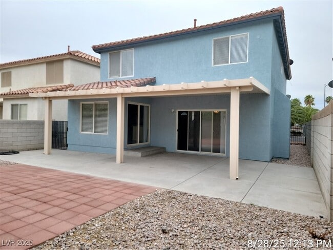 Building Photo - 818 Ribbon Grass Ave