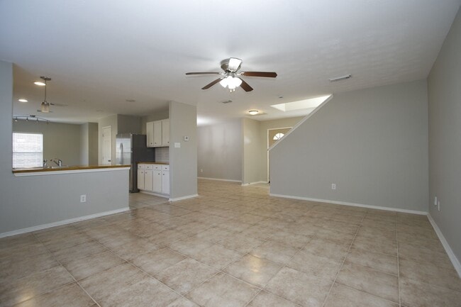 Building Photo - 18926 Piney Way Dr