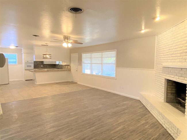 Building Photo - 3814 39th St