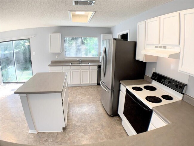 Building Photo - 3112 Settlement Dr