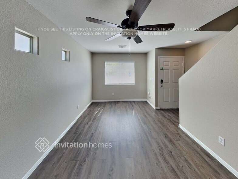 Building Photo - 5213 Los Pinos St