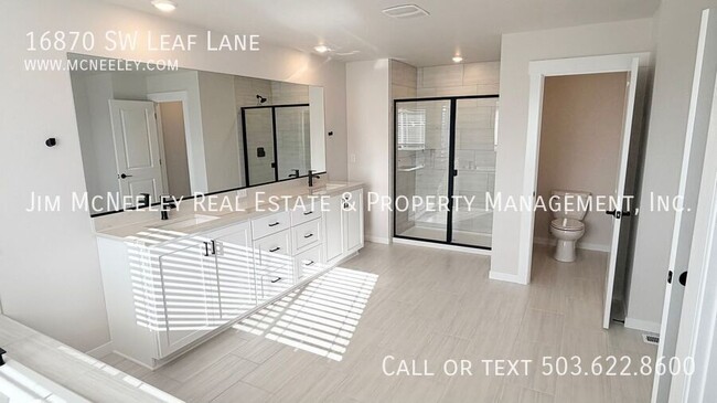 Building Photo - 16870 SW Leaf Ln