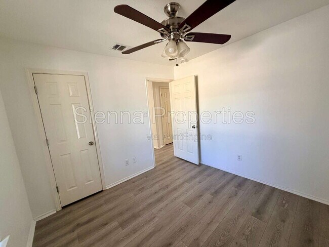 Building Photo - 1148 Shadow Creek Blvd