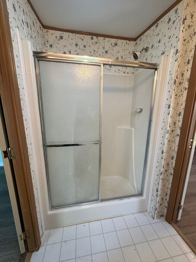 Building Photo - Spacious home in Campbell County. Country living!