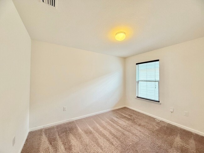 Building Photo - Beautiful 2-Story Home - Magnolia Bend