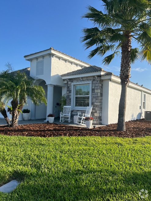 Building Photo - 1425 Clubman Dr