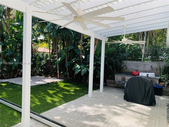 Building Photo - 4218 Braganza Ave