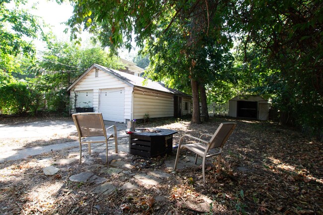 Building Photo - Historic Craftsman Charm: 3-Bedroom Home w...