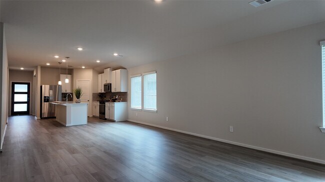 Building Photo - 16241 Parish Pointe Ct