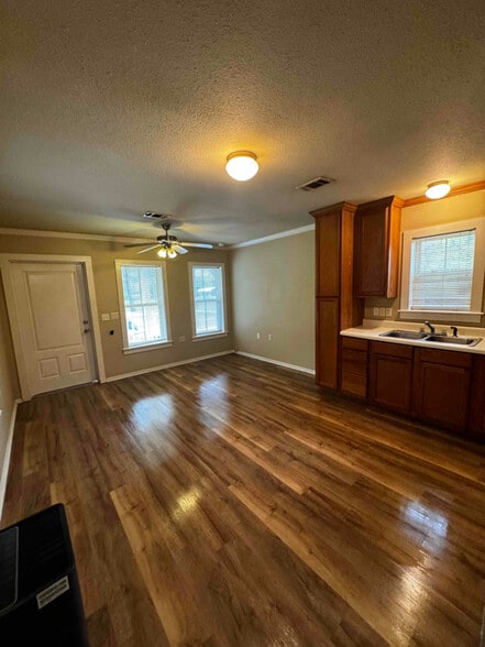 Building Photo - 3015 Chatawa Rd