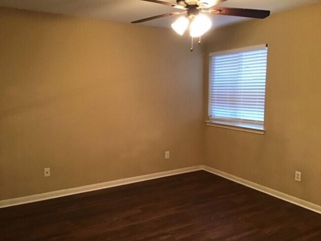 Building Photo - 21330 Bella Flora Ct