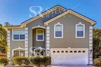 Building Photo - The ideal space to balance life, work, and...