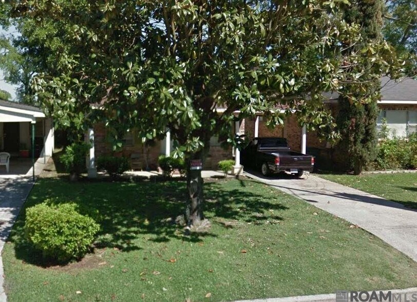 Building Photo - 2654 Sheldon Dr