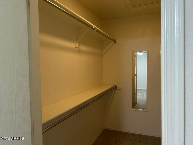 Building Photo - 1807 E Lindrick Dr