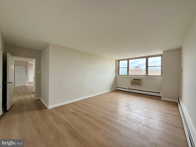 Building Photo - 1301 N Harrison St