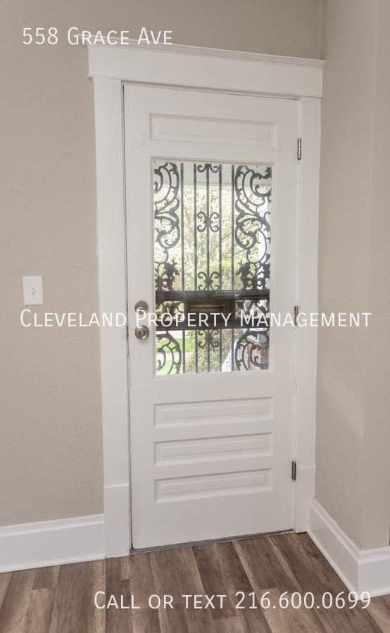 Building Photo - 558 Grace Ave