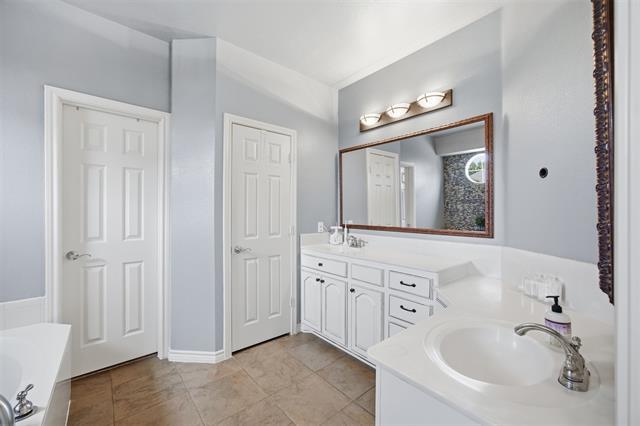 Building Photo - 607 Hilltop Dr