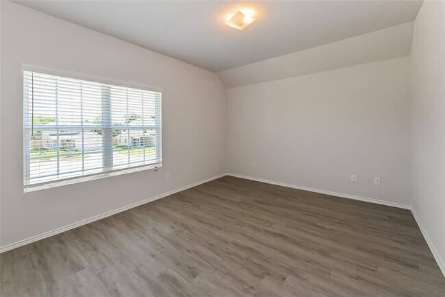 Building Photo - 8802 Doris Oaks Cir