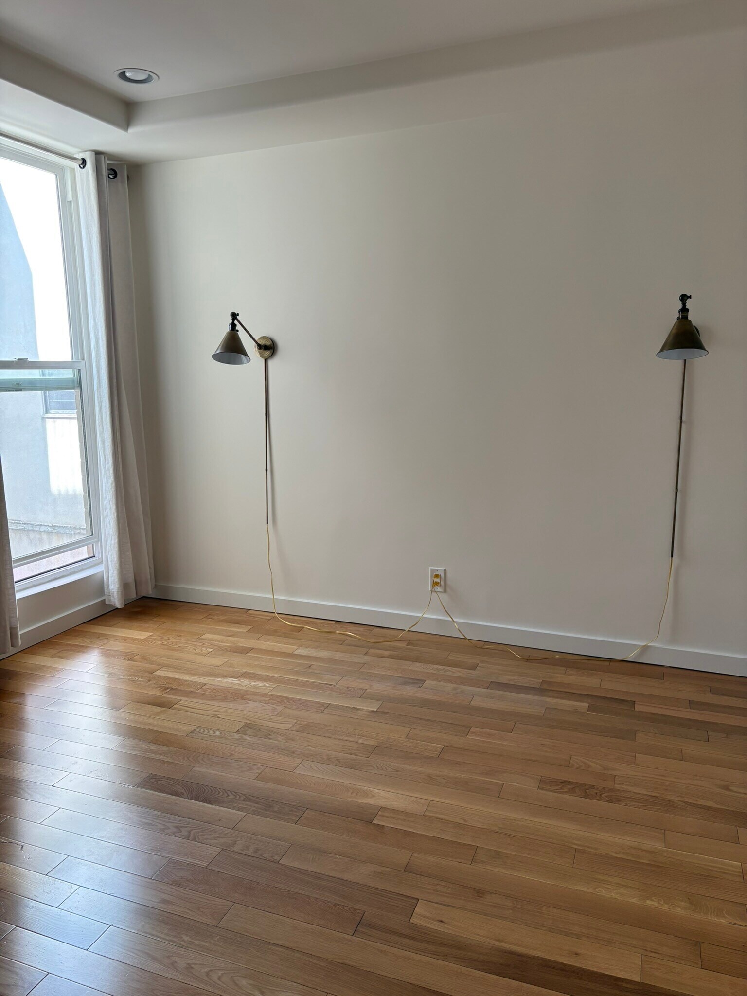 Building Photo - 8550 Holloway Dr