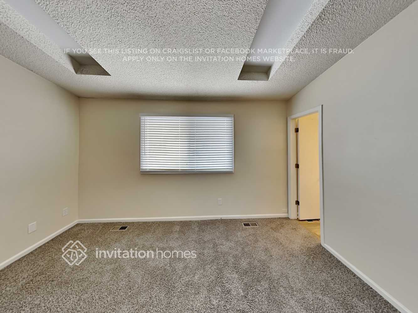 Building Photo - 18900 E Chaffee Pl