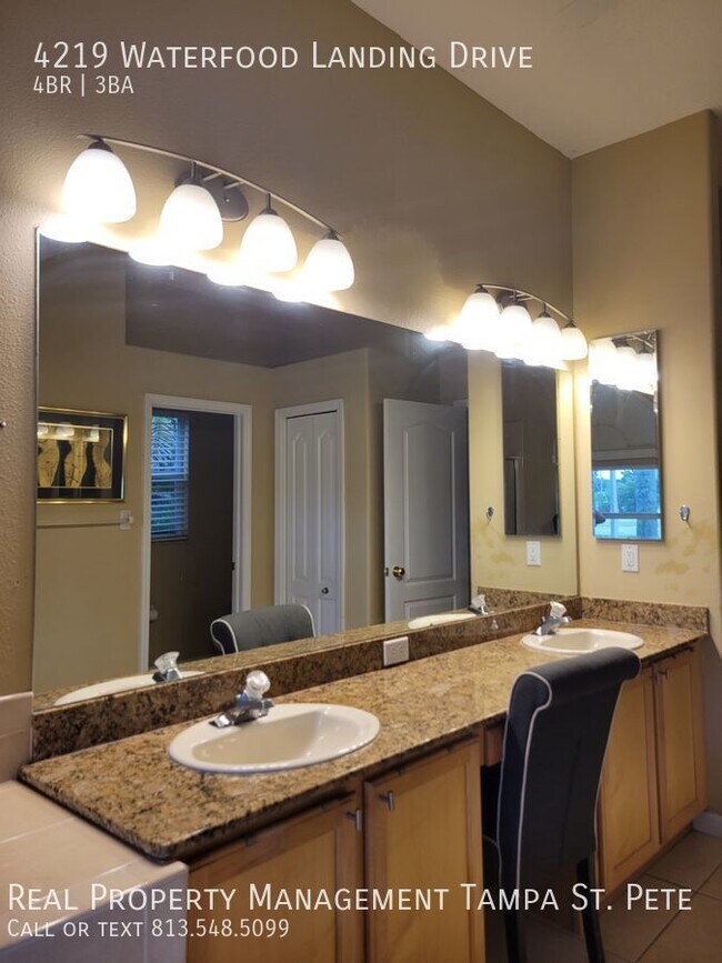 Building Photo - ***LUXURY LUTZ HOME