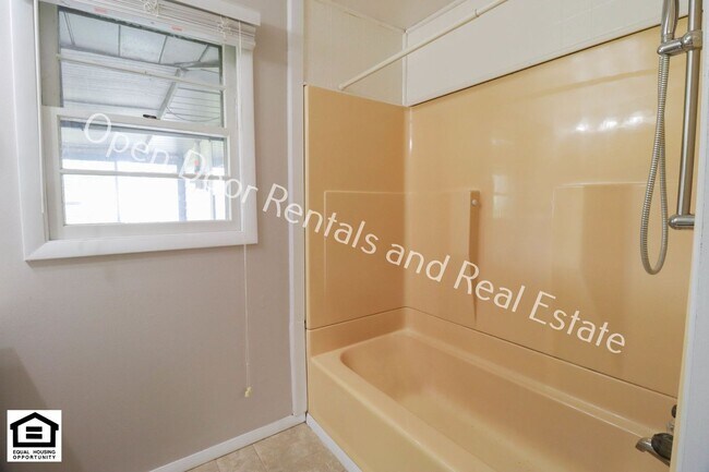 Building Photo - 3 bedroom home now available