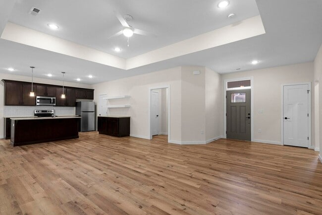 Building Photo - New 3 bedroom 2 bathroom
