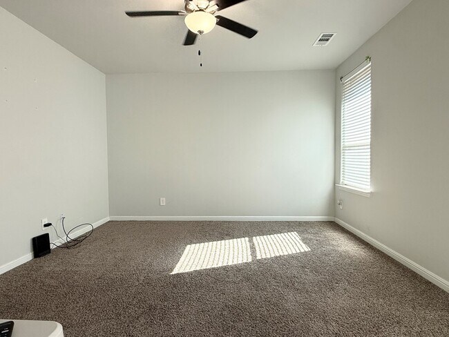 Building Photo - 7104 Thomas Paine Rd