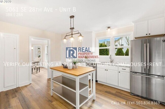 Building Photo - 5061 SE 28th Ave