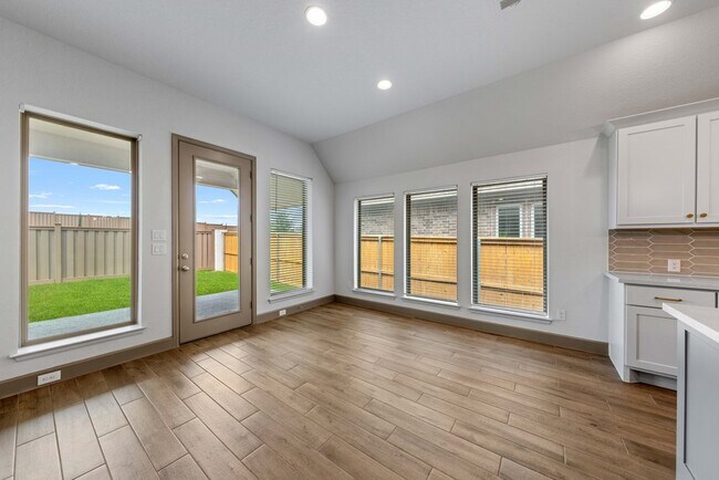 Building Photo - 316 Hulda Trl