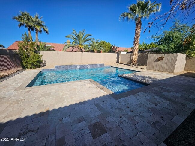 Building Photo - 6002 E Marconi Ave