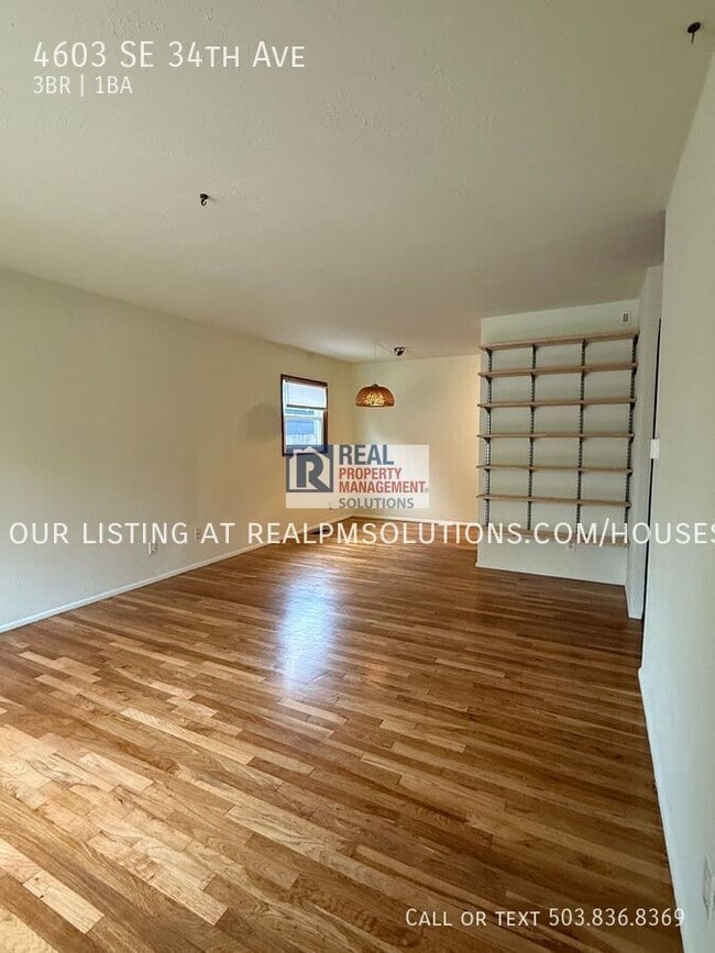 Building Photo - 4603 SE 34th Ave