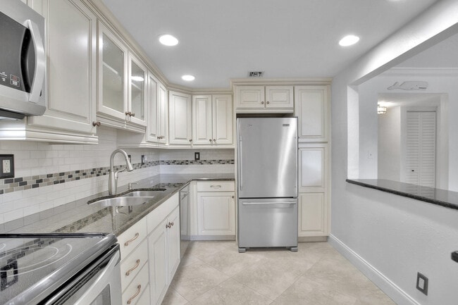 Building Photo - 740 S Federal Hwy