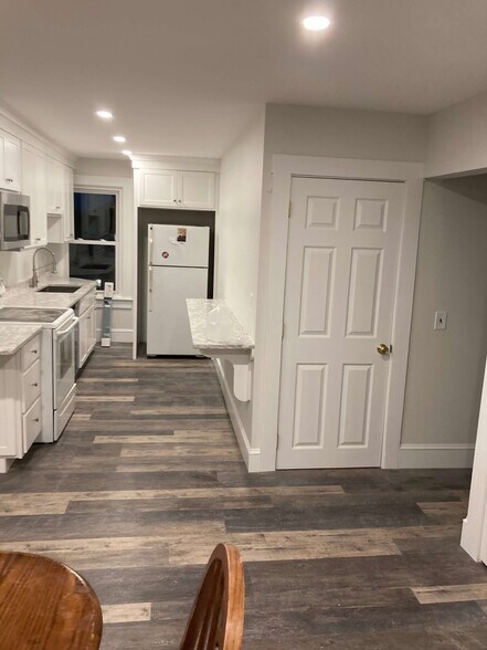 Building Photo - 629 Wood St