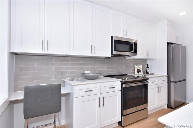 Building Photo - 651 W Boulevard Unit 3A