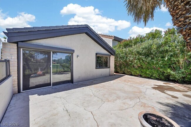 Building Photo - 3137 Bel Air Dr