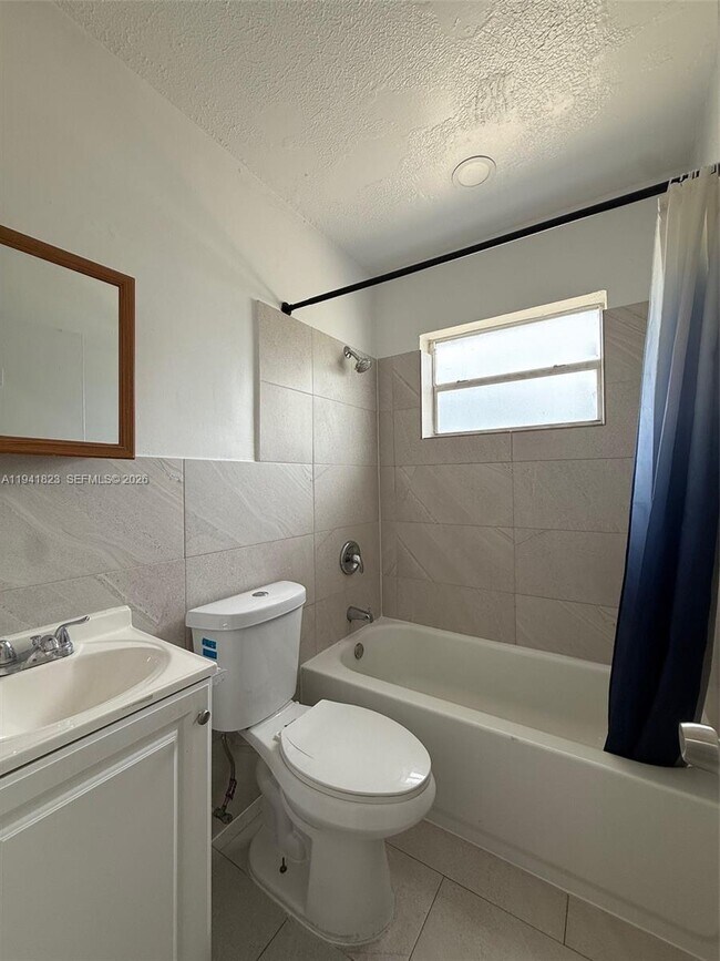 Building Photo - 600 NW 116th Terrace