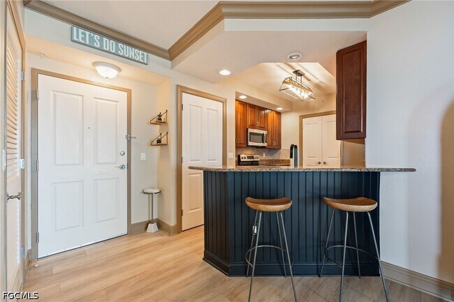 Building Photo - 2825 Palm Beach Blvd