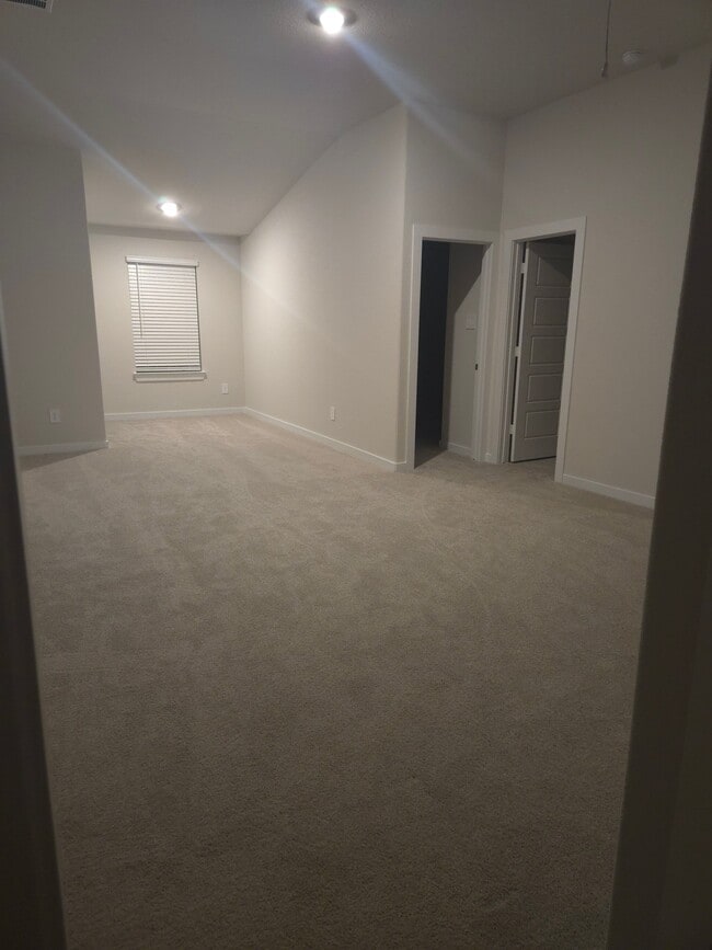 Building Photo - 2502 Serrano Plns Trl