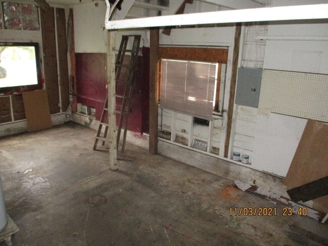 Building Photo - 3022 Sumner Ave