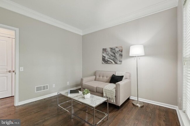 Building Photo - 51 Knickerbocker Ln