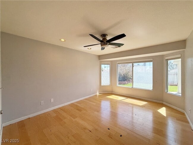 Building Photo - 3744 Crescent Canyon St