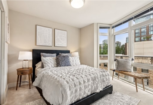 Building Photo - Stunning 1 bed condo in desirable Belltown and Lower Queen Anne! Available 3/7/26!