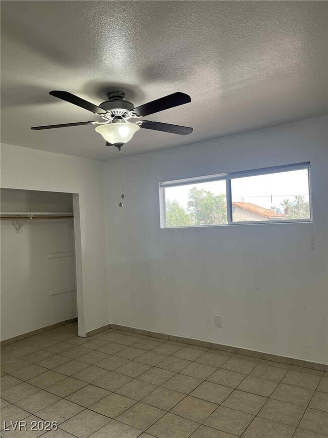 Building Photo - 3371 Brussels St