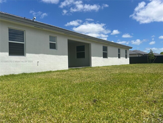 Building Photo - 16960 SW 288th Ter