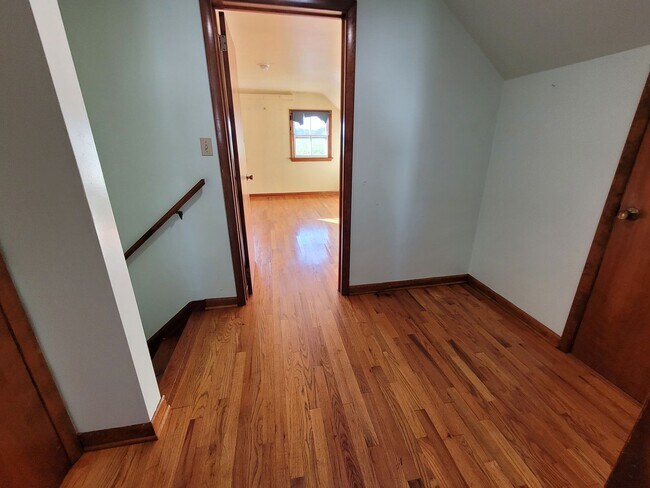 Building Photo - 331 Newport Rd