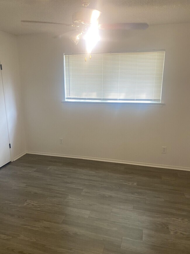 Building Photo - 3903 Trotwood Trail